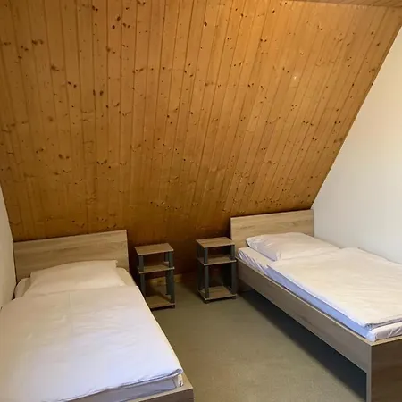 Glashuettenhaus * Uhingen