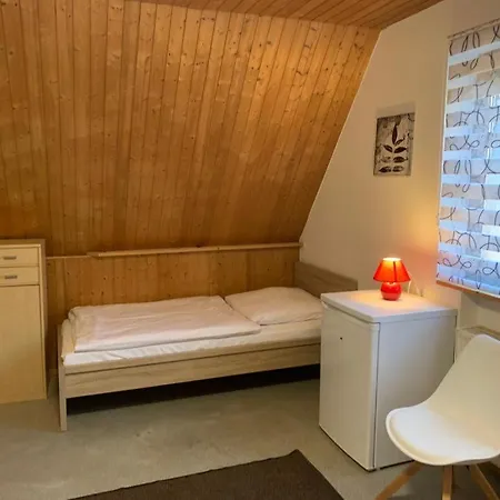 Glashuettenhaus * Uhingen