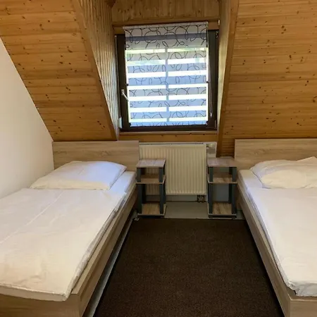 Glashuettenhaus * Uhingen